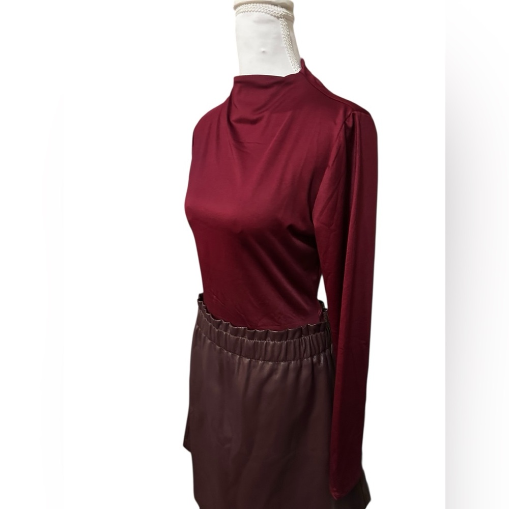 Love J Long Sleeve Open Back Body Suit size XL NWT